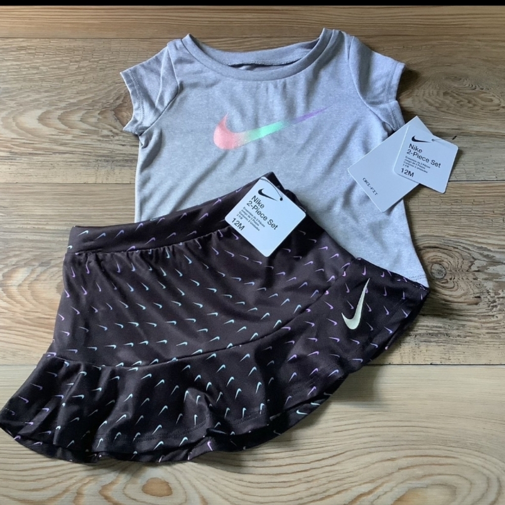 Nike Girls Short Sleeve Tee & Skort Set - Gray Top with Black Skort